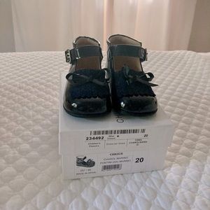 Children’s Salon Never Worn NWT Toddler Shoe